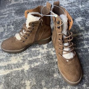 Hiker Boots with Faux Fur Tongue